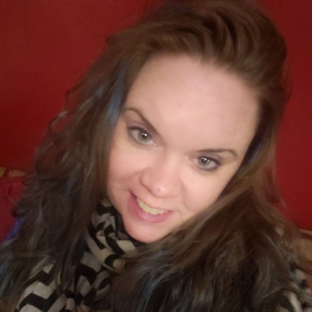 Meet your Posher, Lisa